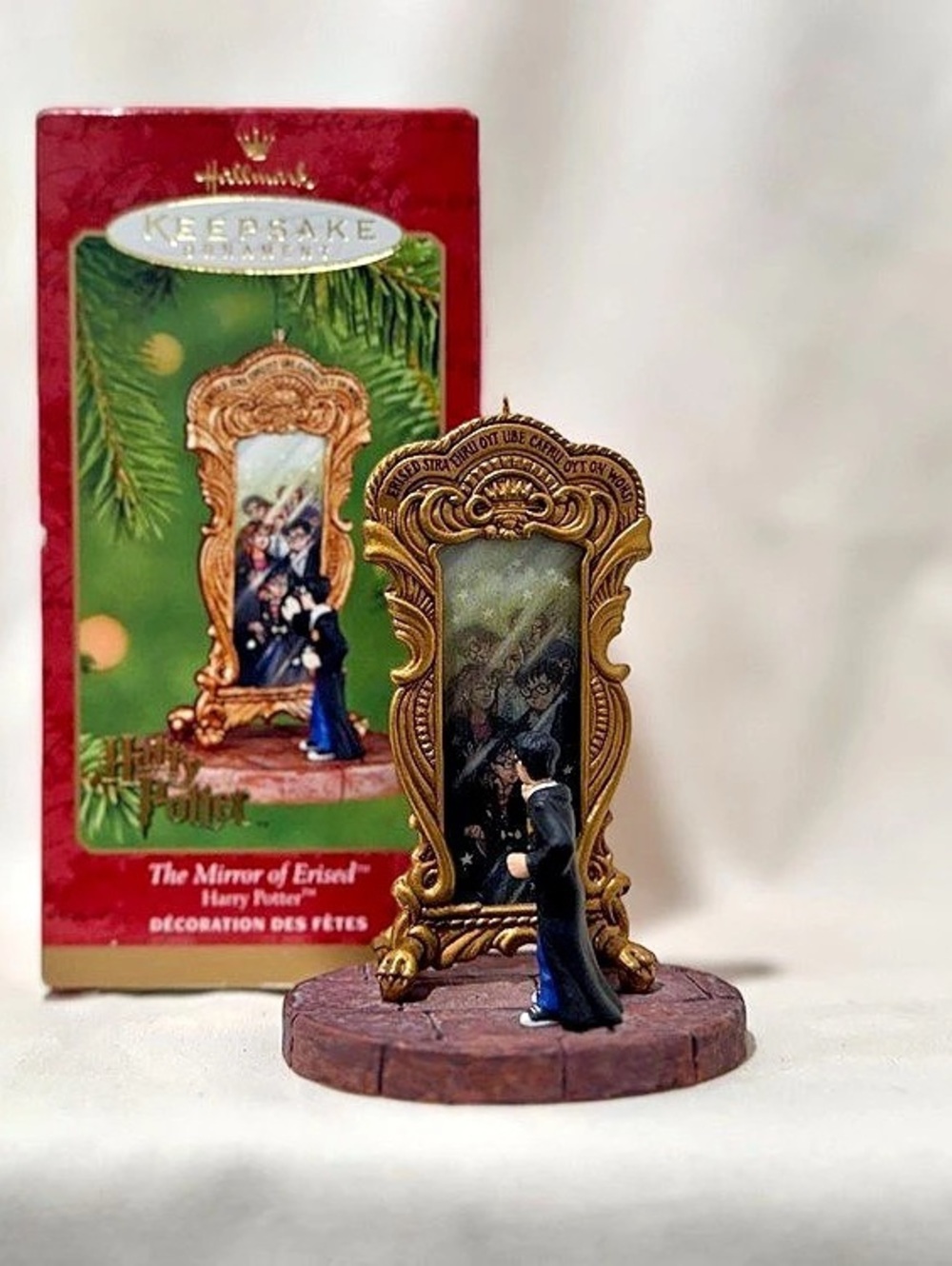 2001 Hallmark The Mirror of Erised Keepsake Ornament